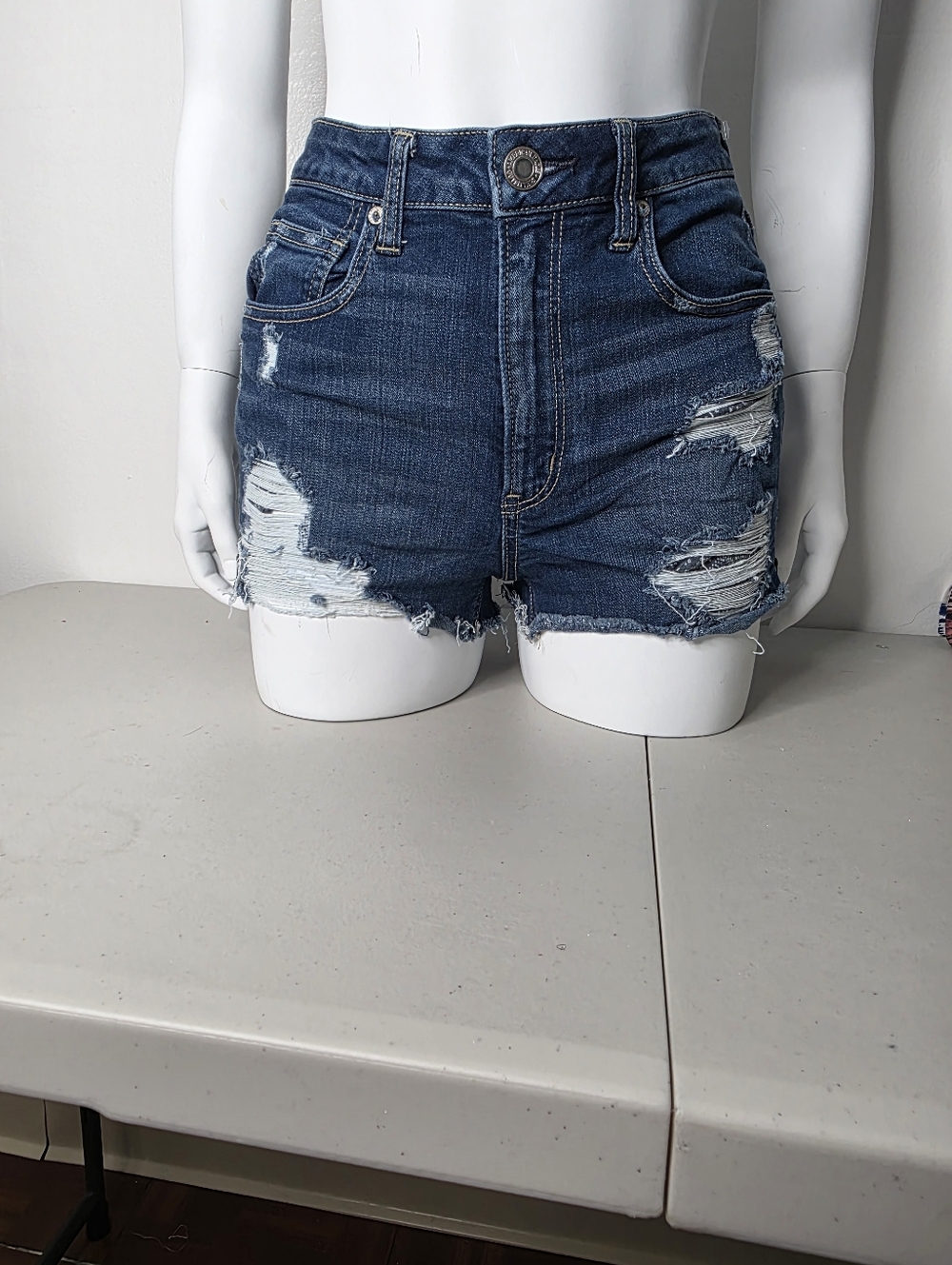 American Eagle Outfitters Distressed Dark Blue Denim Shorts Size US/8